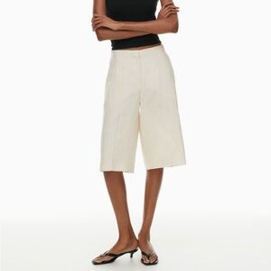 Aritzia Groundbreaker Linen Capri size 8 Birch